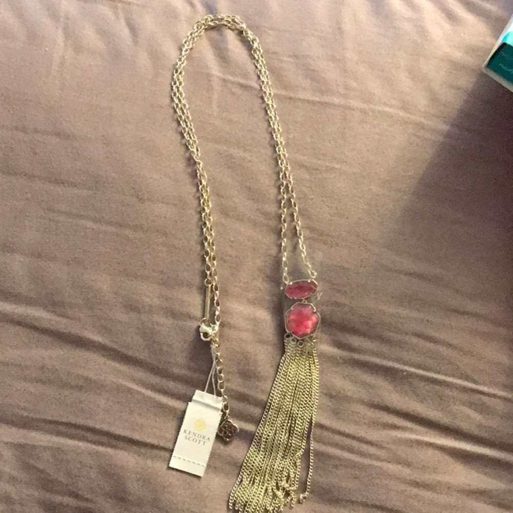 NWT Kendra Scott necklace